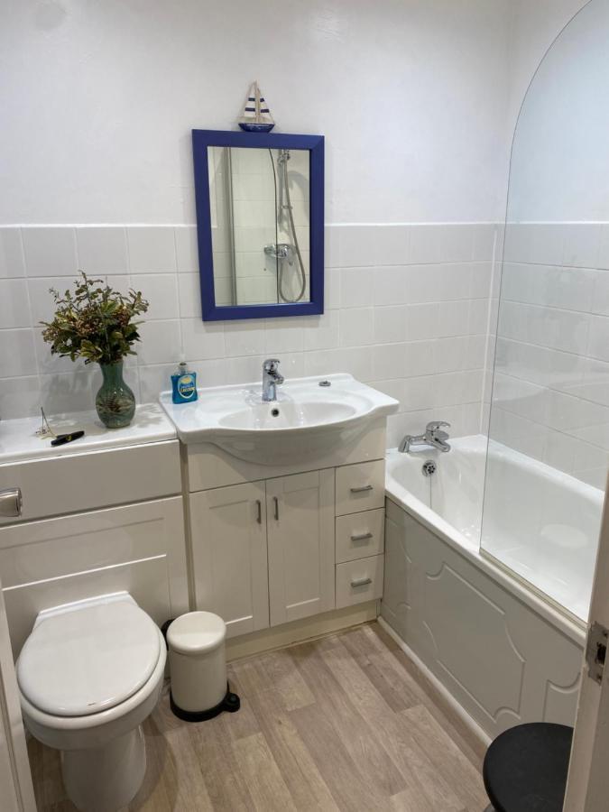 Trafalgar, Lovely Ground Floor Flat With Outside Patio Garden, Minutes Walk To Seafront Seaview Zewnętrze zdjęcie
